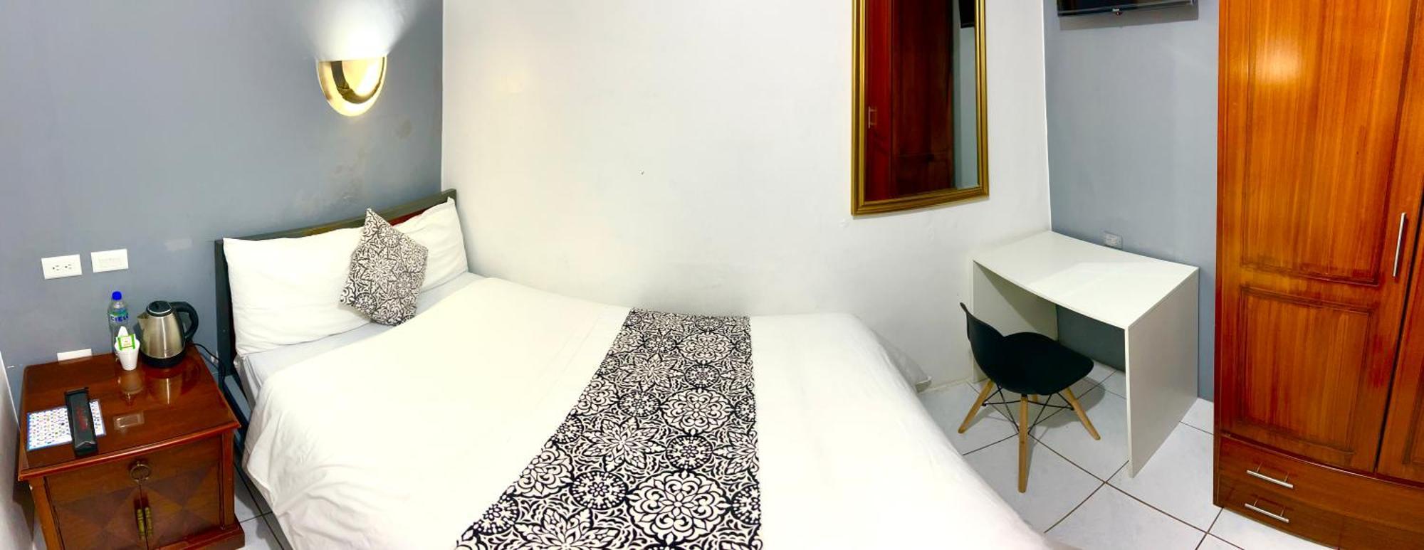 Accel Hotel La Quinta إيبارا المظهر الخارجي الصورة
