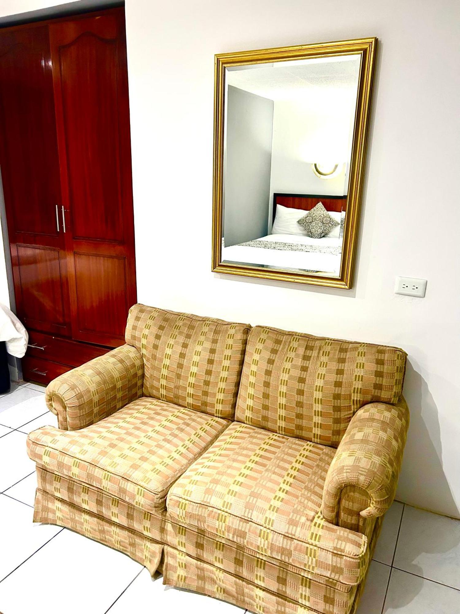Accel Hotel La Quinta إيبارا المظهر الخارجي الصورة