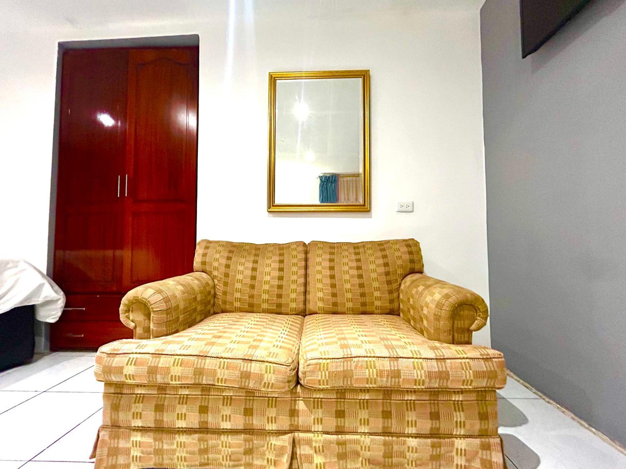 Accel Hotel La Quinta إيبارا المظهر الخارجي الصورة