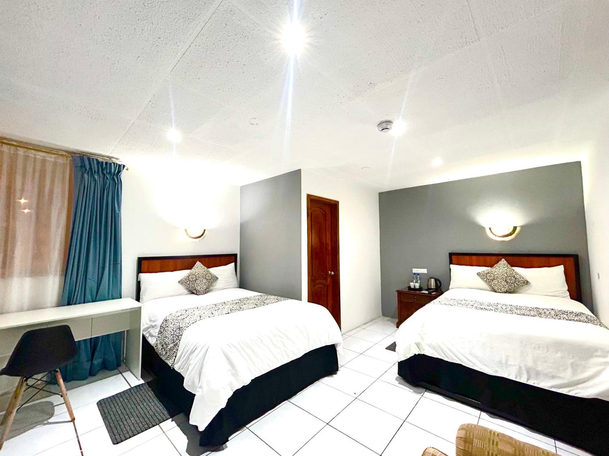 Accel Hotel La Quinta إيبارا المظهر الخارجي الصورة