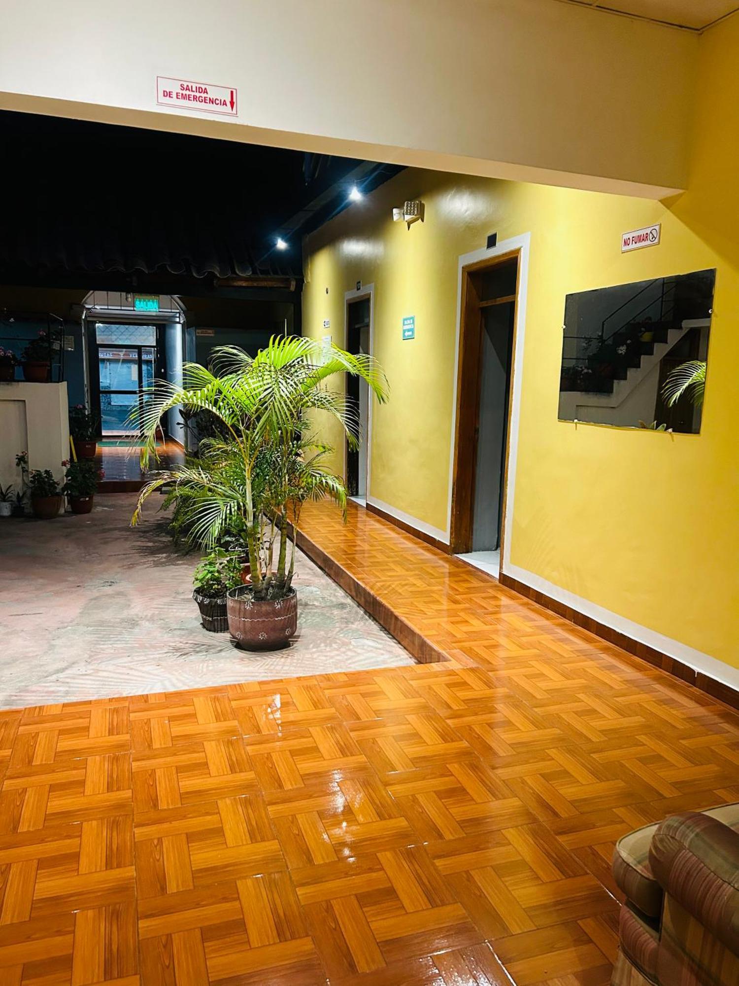 Accel Hotel La Quinta إيبارا المظهر الخارجي الصورة